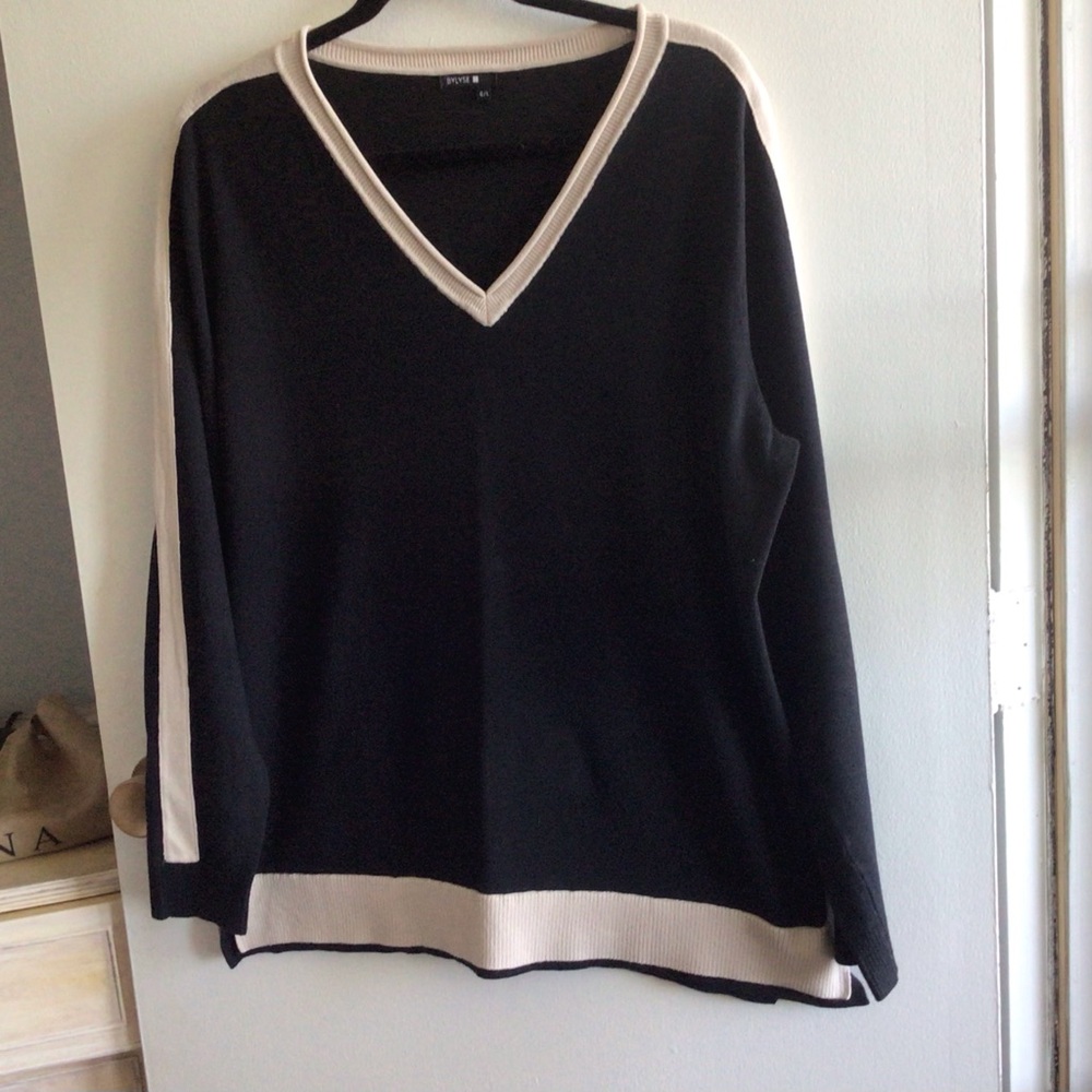 ByLyse Sweater